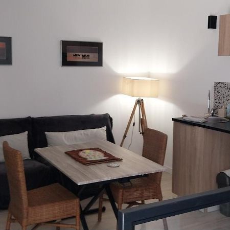 Studio Avec Terrasse Arles Exterior foto