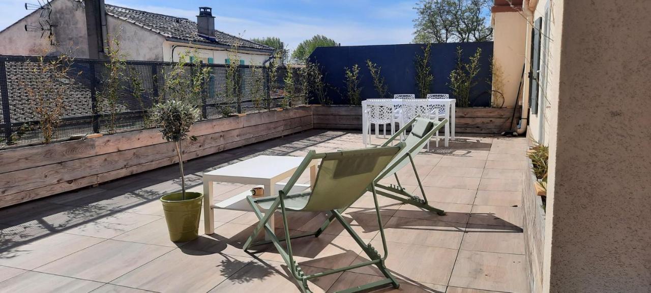 Studio Avec Terrasse Arles Exterior foto